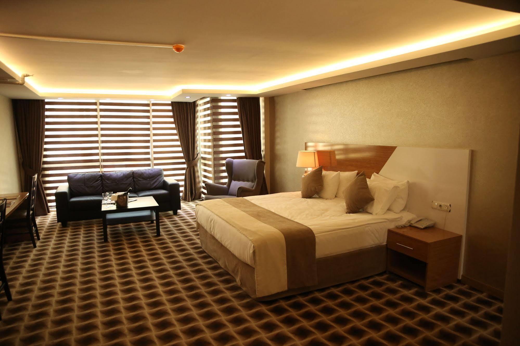 Way Hotel Esmirna Exterior foto